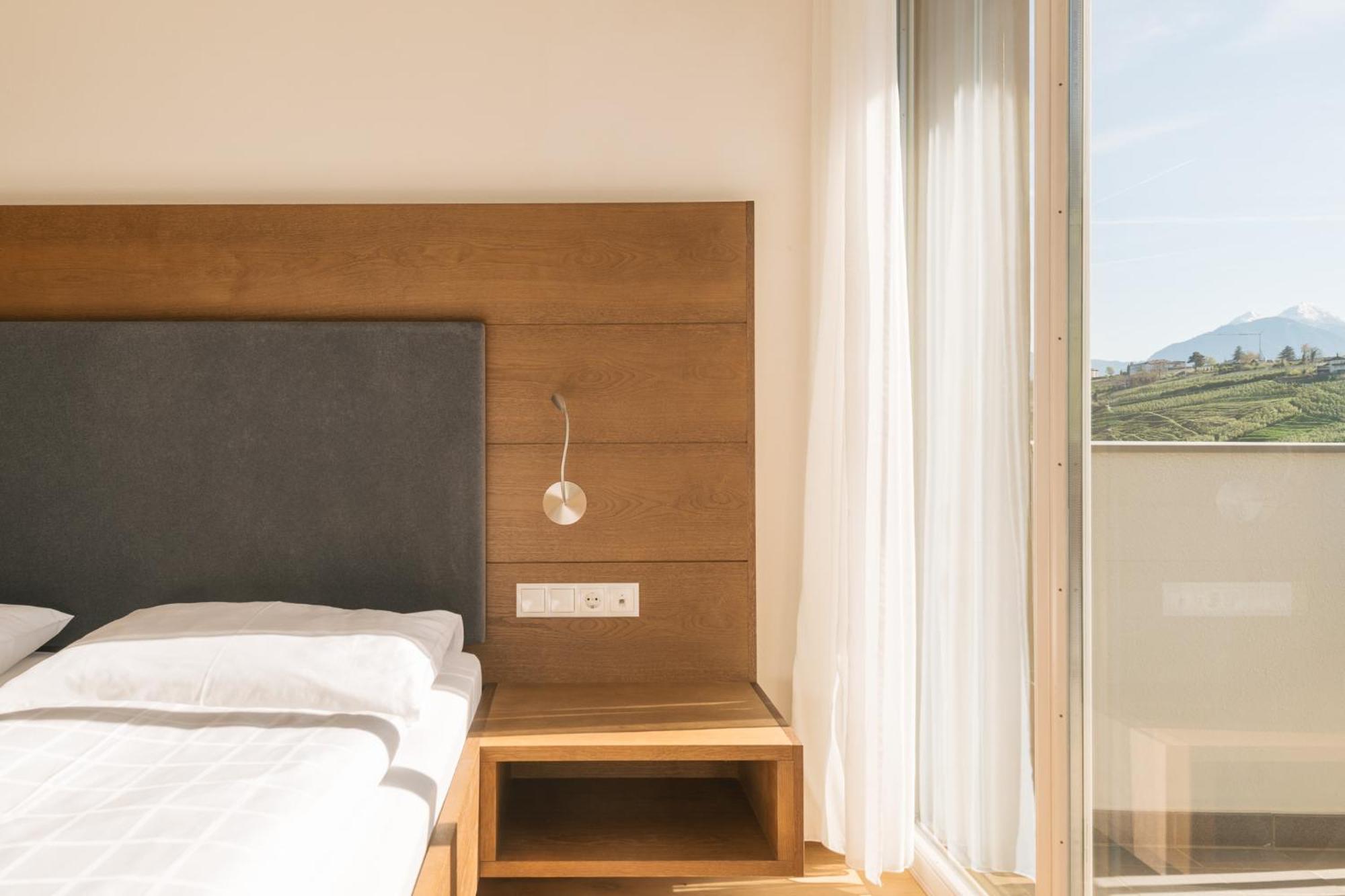 Appartement Kroneliving Tirolo Esterno foto