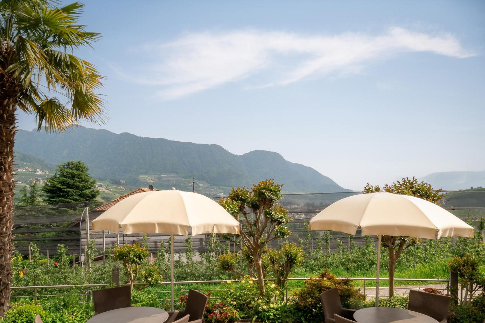 Appartement Kroneliving Tirolo Esterno foto